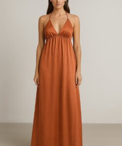 Φόρεμα σατέν κεραμίδι εξώπλατο και ελαφρύ άνοιγμα στο πόδι
