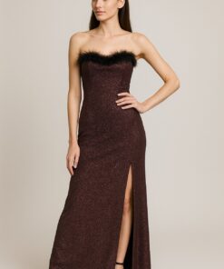 Φόρεμα με γκλίτερ και πούπουλο