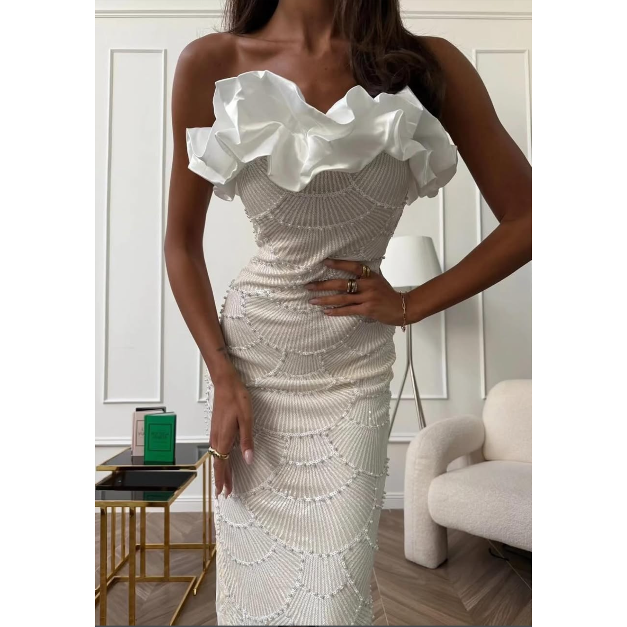 Κομψό Strapless Midi Φόρεμα με Βολάν, Παγιέτες & Πέρλες